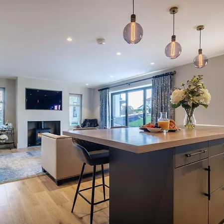 The Outhouse Кендал