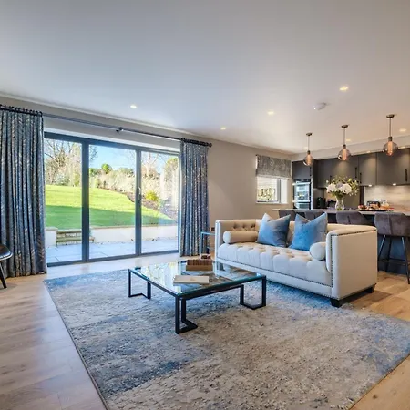 Дом отдыха The Outhouse